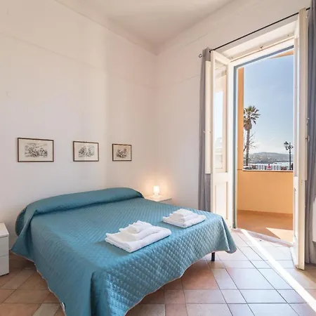 Palau Marco Polo Guest house