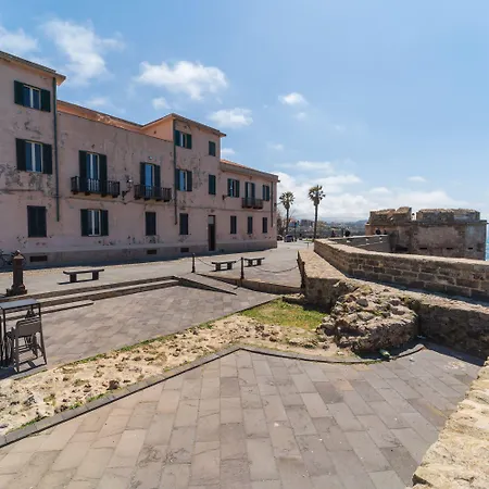 Konukevi Palau Marco Polo 3*