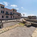Palau Marco Polo בית הארחה